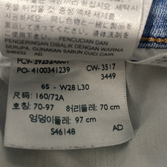 Levi’s classic boot jeans. 28x30 - Picture 3 of 6